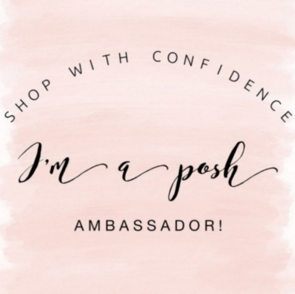 Valentine's Day Rhinestone Hearts Dangle Earrings NEW in package - Picture 4 of 9